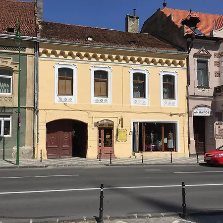 Апартаменти Black Church Flat Брашов